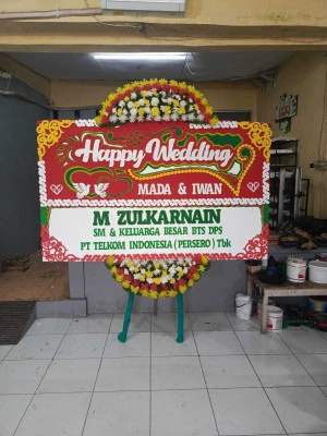 Papan Bunga di Pondok Benda